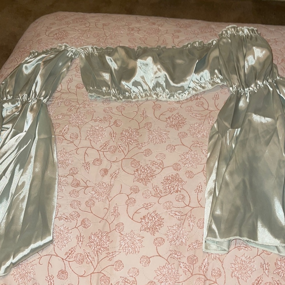 Silk top/sleepwear